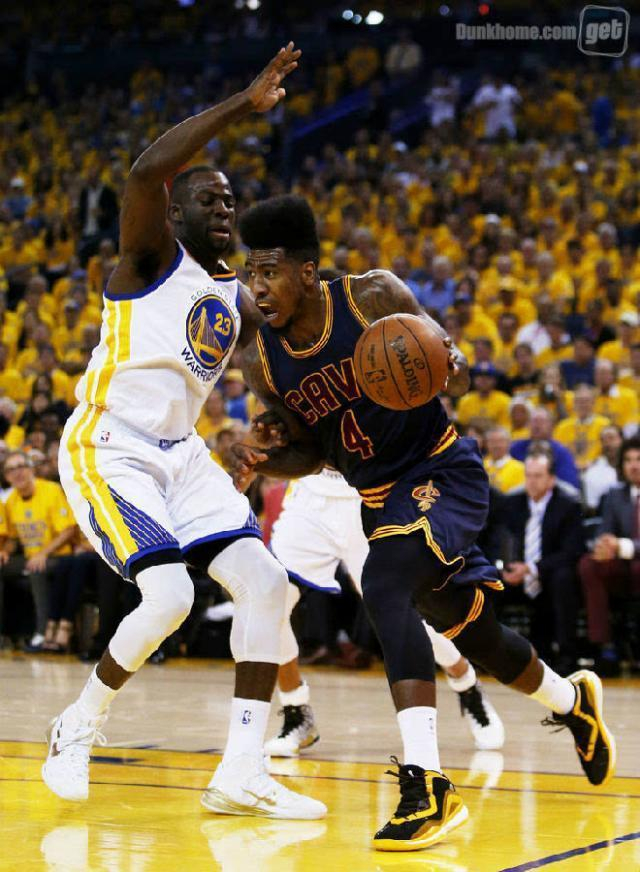 NBA比分浓眉狂砍40分率领湖人逆转取胜全场沸腾