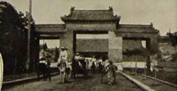 对比100年前照片，现北京少了哪些历史古迹?太震撼了！