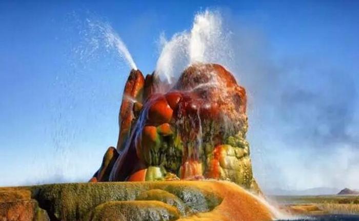 世界奇景之美国内华达州的飞喷泉, 美轮美奂