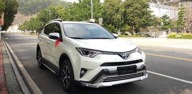 连住宿费都省了 看RAV4荣放变房车