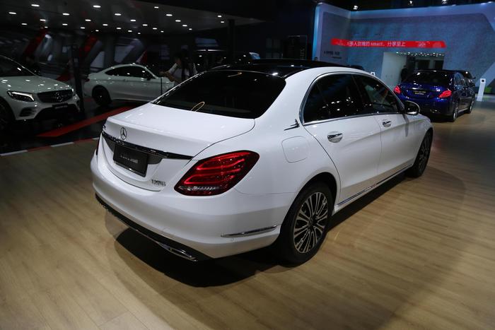 奔驰C 200 L Sedan，35万级别C级长轴距轿车，车展实拍！