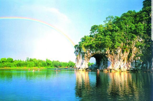 都说桂林山水甲天下，桂林有哪些好玩的地方呢？