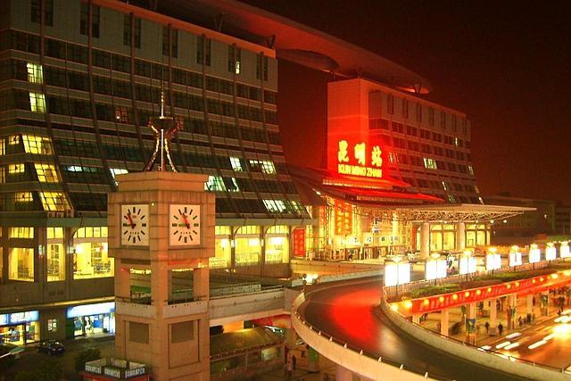 中国5座最具地域风情特色的火车站, 怀疑到了旅游景点