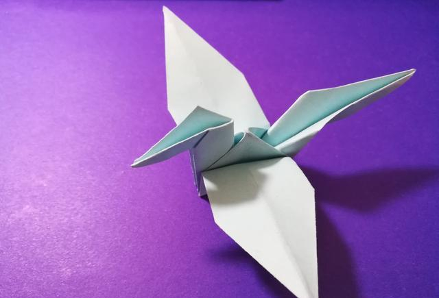 千纸鹤折纸教程:这样折千纸鹤,既简单又漂亮!