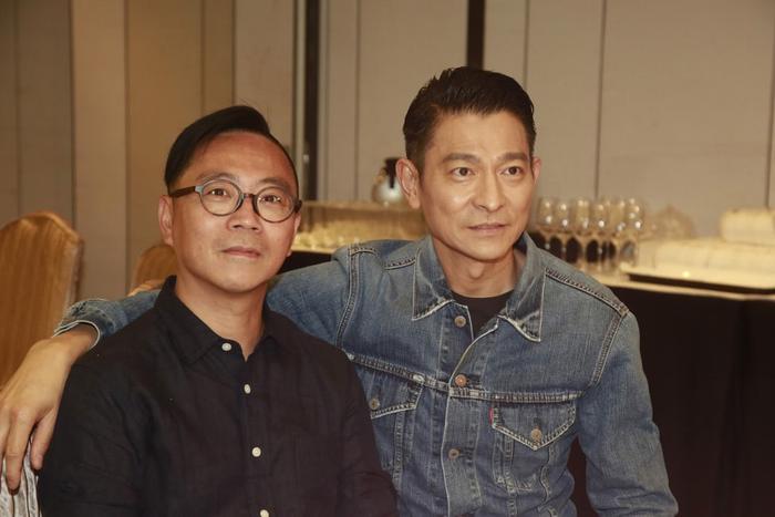 刘德华复工拍戏收4000万片酬，精益求精至次日清晨才收工！