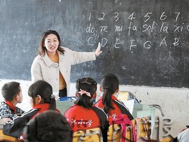 为啥现在女大学生都不愿去农村支教? 女同学: 村民觉得媳妇送上门