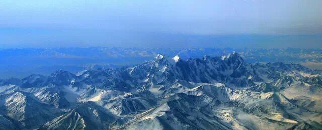 膜拜神山3000年·天山博格达峰