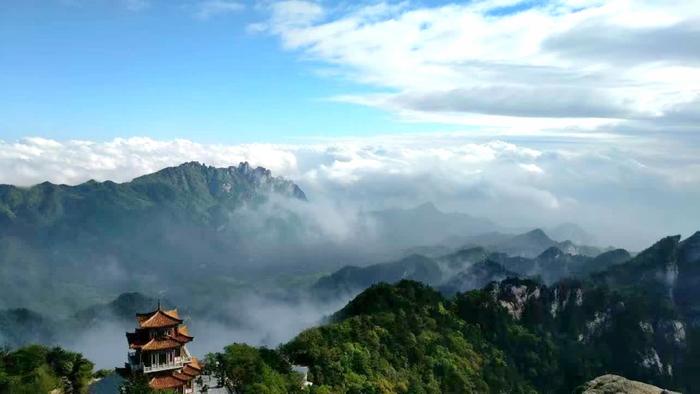 洛阳白云山，晨观日出，夜望星海，隐居做个活神仙