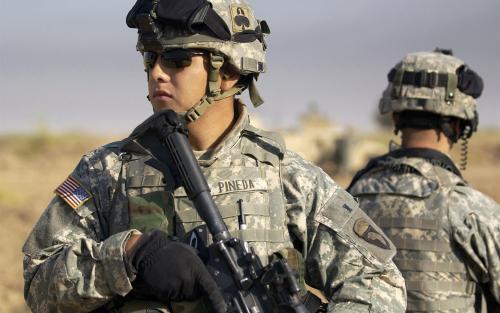 美国士兵怎样能成为军官?