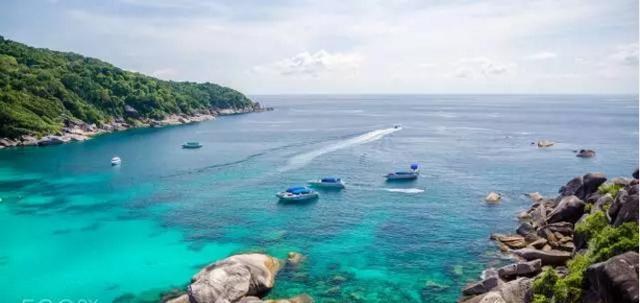 泰国普吉岛，都知道，其实还有个海岛 一年只开放6个月，很少人知