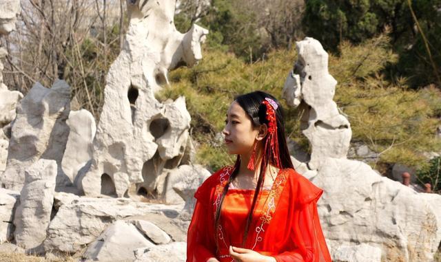 中国古代的传说为何都是女鬼？如聊斋志异中多见女鬼，鲜见男鬼