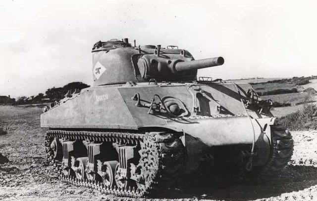 二战坦克 之 美国M4“谢尔曼”中型坦克：性能可靠坚固耐用
