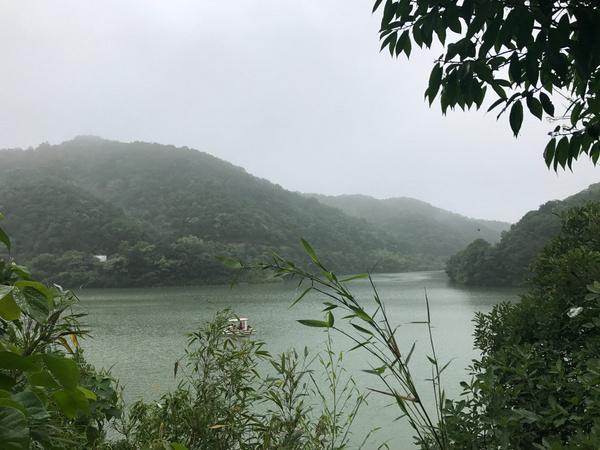 徒步仙境埭溪驾云山 探秘壮观老虎谭水库 湖州最美山水圣地