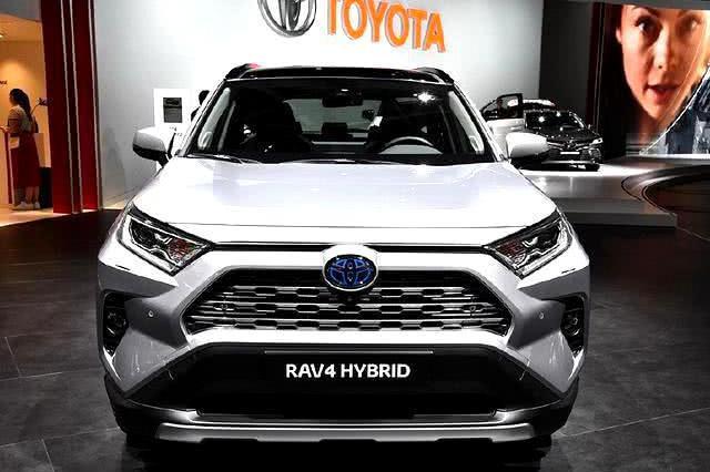 后悔买CRV！RAV4混动版即将登场，气场不输Q5，配2.5L油耗更低