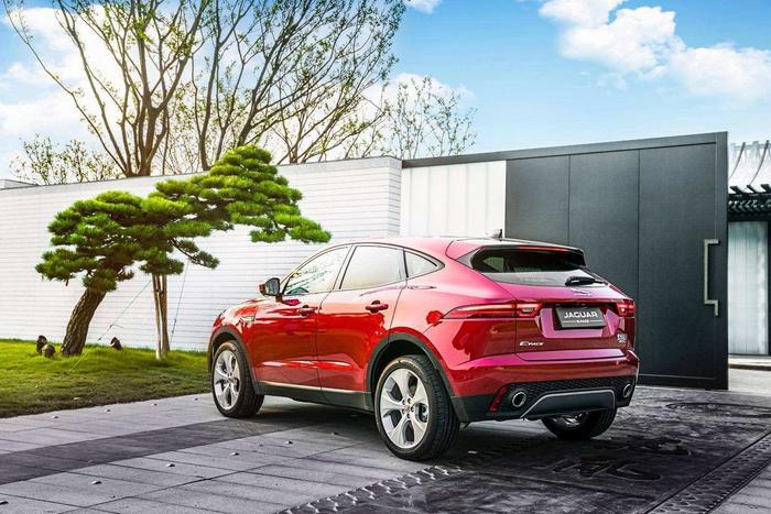 看了XC40、XT4和E-PACE，你还会考虑同价位的奔驰宝马吗？