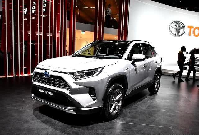 后悔买CRV！RAV4混动版即将登场，气场不输Q5，配2.5L油耗更低