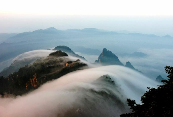 洛阳白云山，晨观日出，夜望星海，隐居做个活神仙