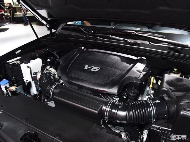 SUV3.8L V6+全时四驱，非承载式车身