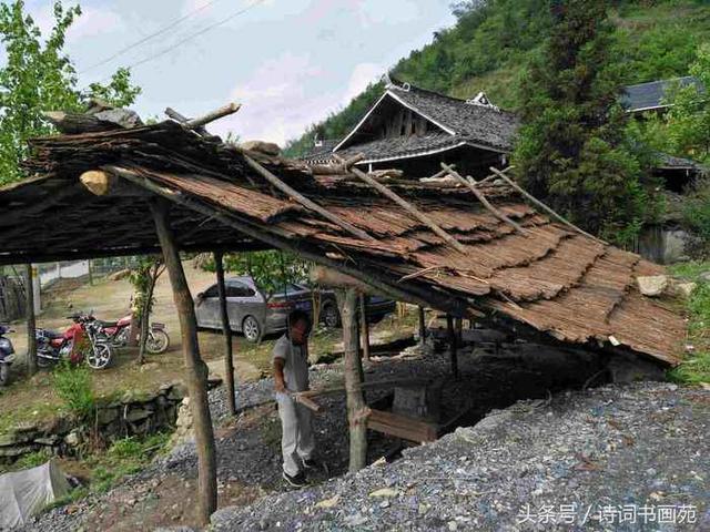 五一休假哪里去？奉嘎山奇石、映山红等你来！