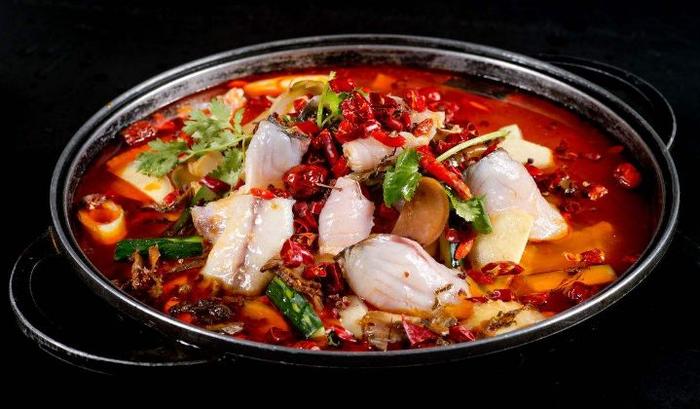 特色贵州菜，肉质鲜美的乌江片片鱼火锅，传承最原始的美味