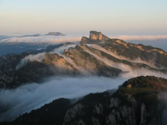 洛阳白云山，晨观日出，夜望星海，隐居做个活神仙