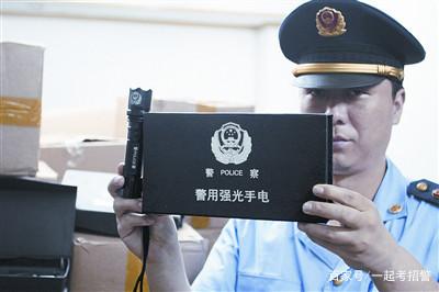 中国特警的基本装备