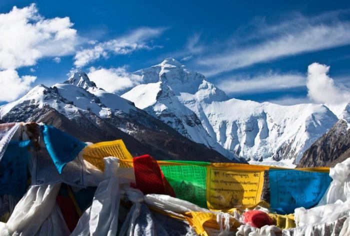 西藏人文风情看拉萨，自然美景要去日喀则