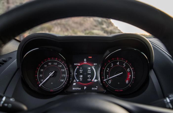 2018捷豹FTYPE涡轮-4第一次测试：出售的是最具吸引力的四缸跑车