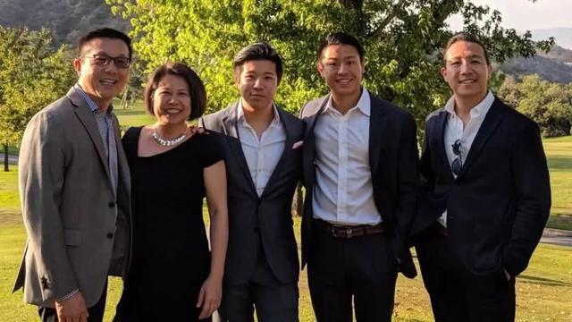 放弃“精英教育”，看看这对高知父母是如何“逆潮流”育儿？