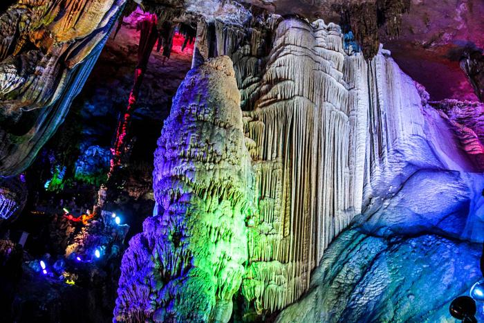 桂林银子岩：中国最美的溶洞景观，里面别有洞天