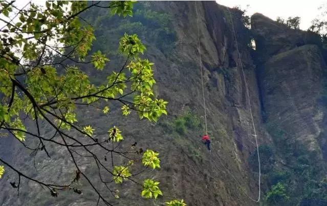 雁荡山，中国最美海上名山，是“东南第一山”，又叫“坐山观山”