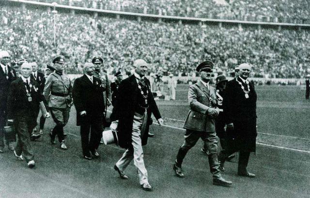 1938法国世界杯德国男足爆冷首轮出局，第二年希特勒发动了二战