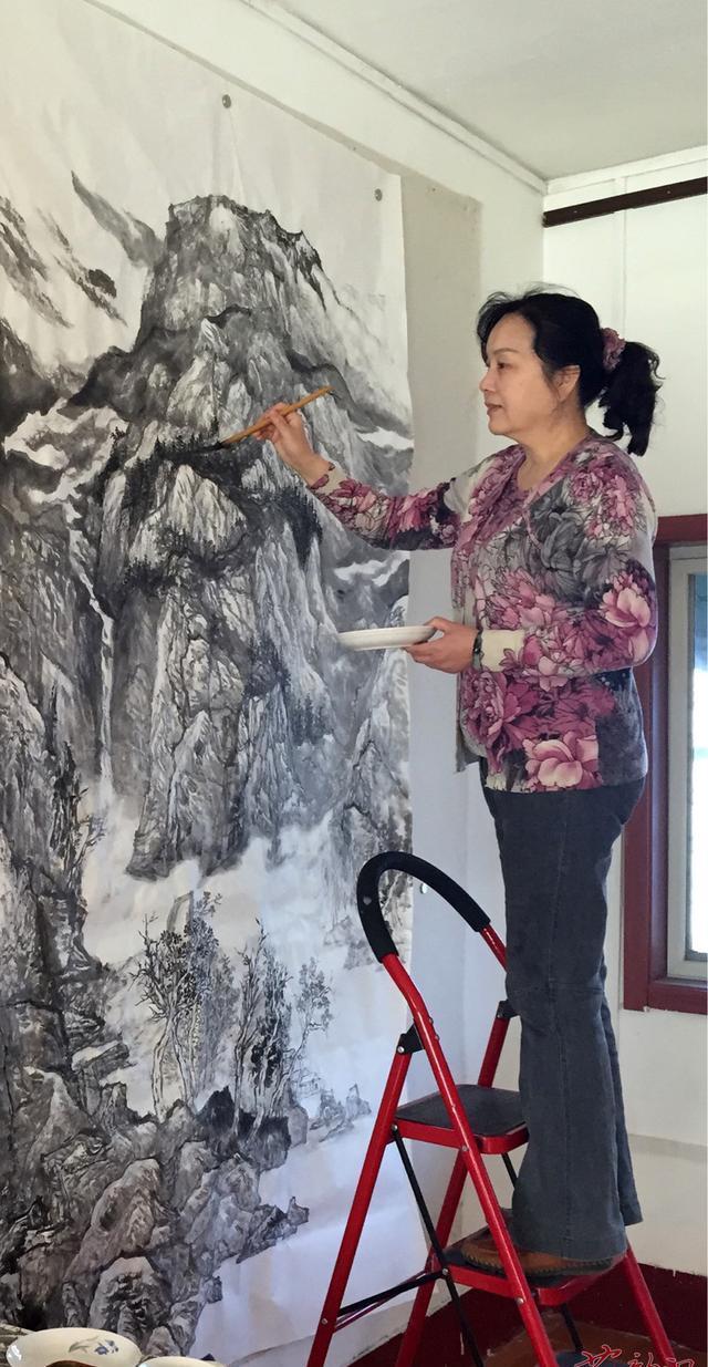 著名山水女画家王晓霞绘画艺术