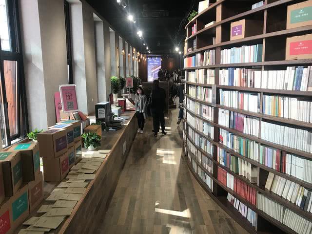 24小时不打烊 三联韬奋书店正式进驻三里屯