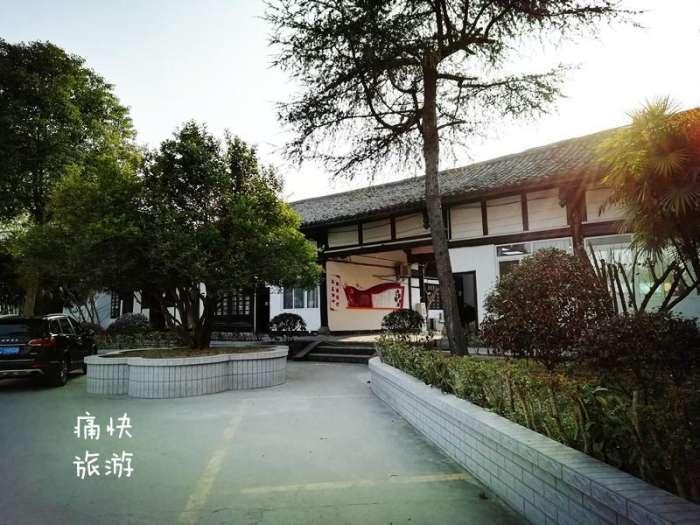 徜徉自贡乡镇之黄昏下的大山铺老街