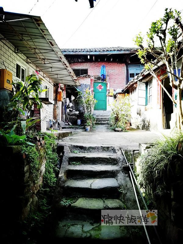 徜徉自贡乡镇之黄昏下的大山铺老街