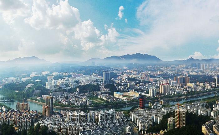 它是湖北省最想要的一个城市，离郑州600里，然而它却属于河南
