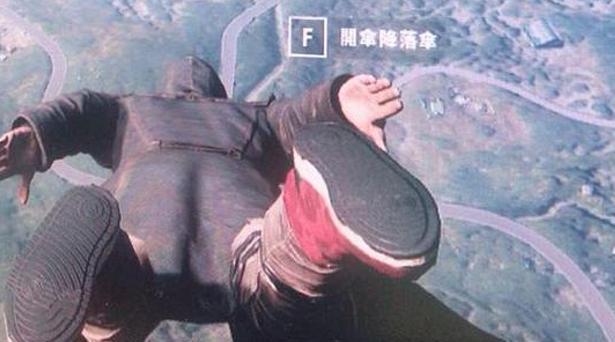 绝地求生真·落地成盒，网友：技术太菜，被官方没收降落伞？