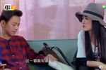 何炅现场跟杨钰莹面对面吃西瓜,一旁赵丽颖吃醋的表情