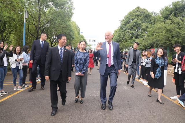 希腊前总理莅临云师大商学院世界青年领导力论坛，共话一带一路