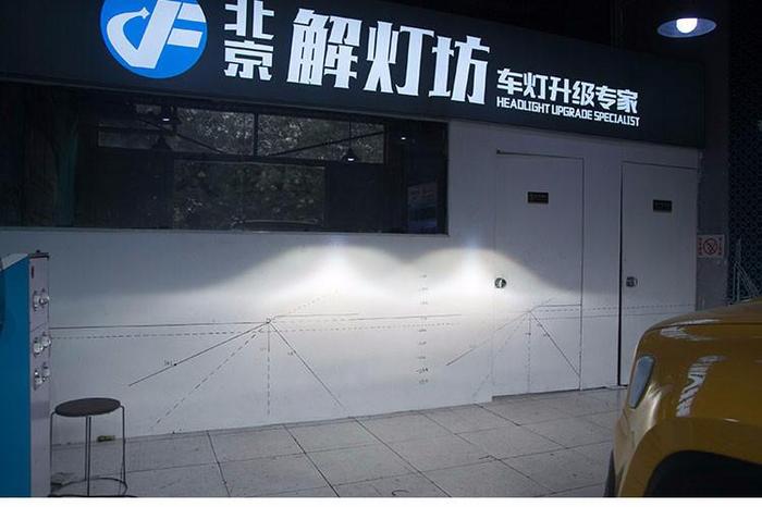 北京专业改灯店解灯坊分享jeep自由侠改装原装海拉5双光透镜案例