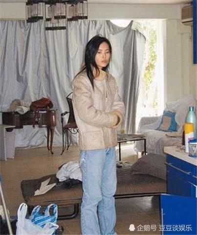 55岁蓝洁瑛生前住所只有20平，房间内部照片被传出，干净整洁