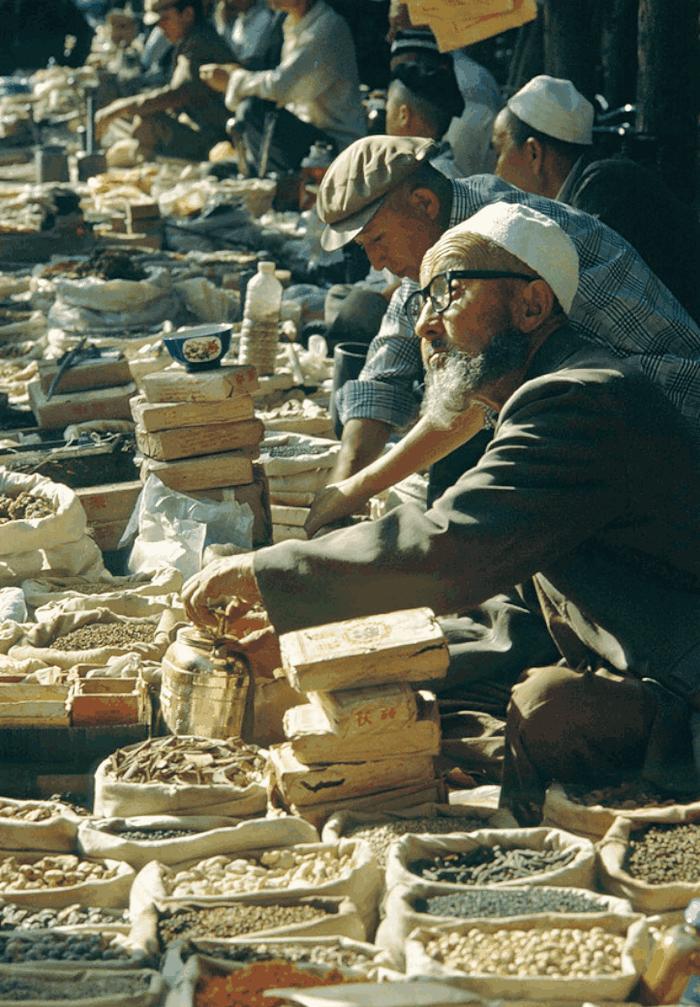 九十年代初的喀什古城 特色的风味小吃