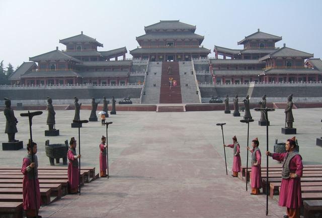 中国古代宫殿排行，故宫面积最小，最大宫殿是其2000倍！