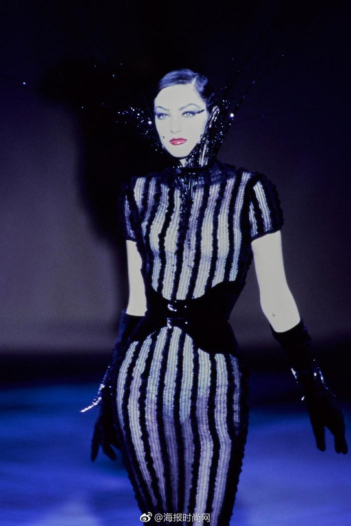 Thierry Mugler Spring 1997年高定，以昆虫为灵感