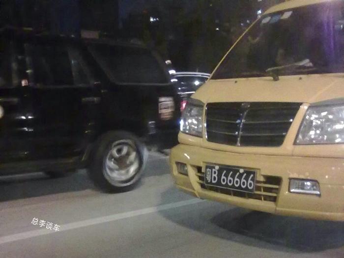 深圳最牛的黑牌照，9辆车已报废2辆，剩下的7辆不舍得换车