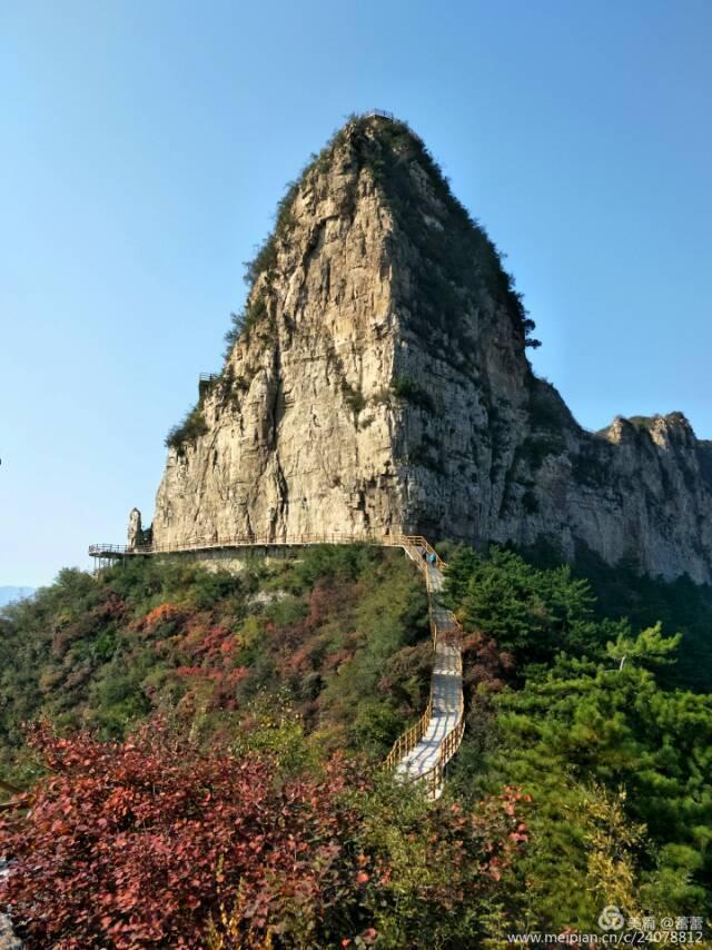 如来佛祖用来镇压孙悟空的五指山，你知道在哪里吗？