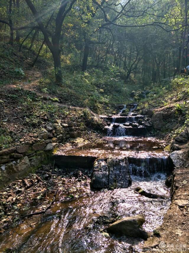 如来佛祖用来镇压孙悟空的五指山，你知道在哪里吗？