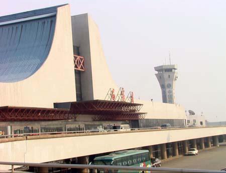 中国最“山寨”的省会火车站，惨遭乘客吐槽，被戏称为板房北！