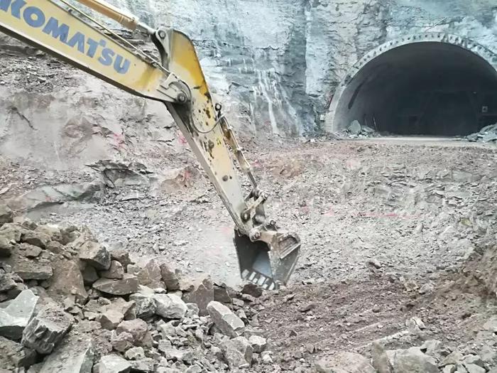 巴万高速公路通江段隧道施工最新进展！